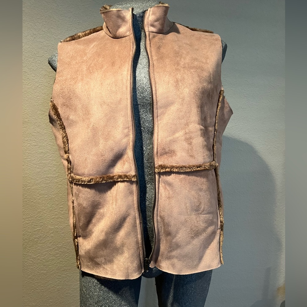 VINTAGE Faux Shearling Vest - Size Large - Mountain Man Vibes